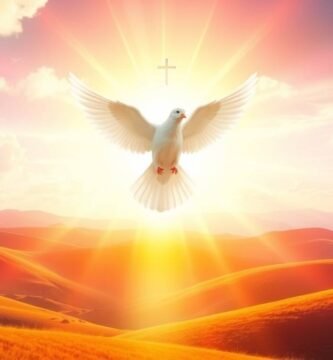 Bild einer weißen Taube, die durch den Himmel fliegt, mit einer goldenen Silhouette um sie herum und einem Kreuz dahinter